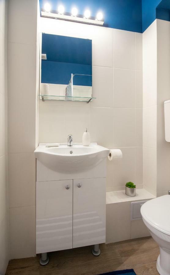 International Aparthotel - Free Parking Cluj-Napoca Ngoại thất bức ảnh