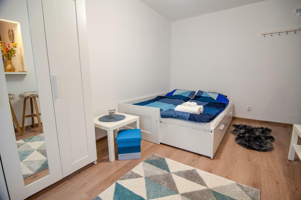 International Aparthotel - Free Parking Cluj-Napoca Ngoại thất bức ảnh