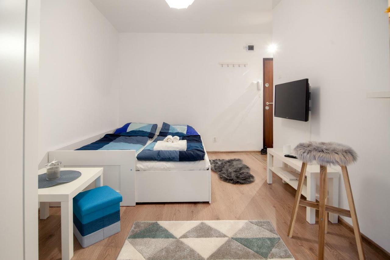 International Aparthotel - Free Parking Cluj-Napoca Ngoại thất bức ảnh